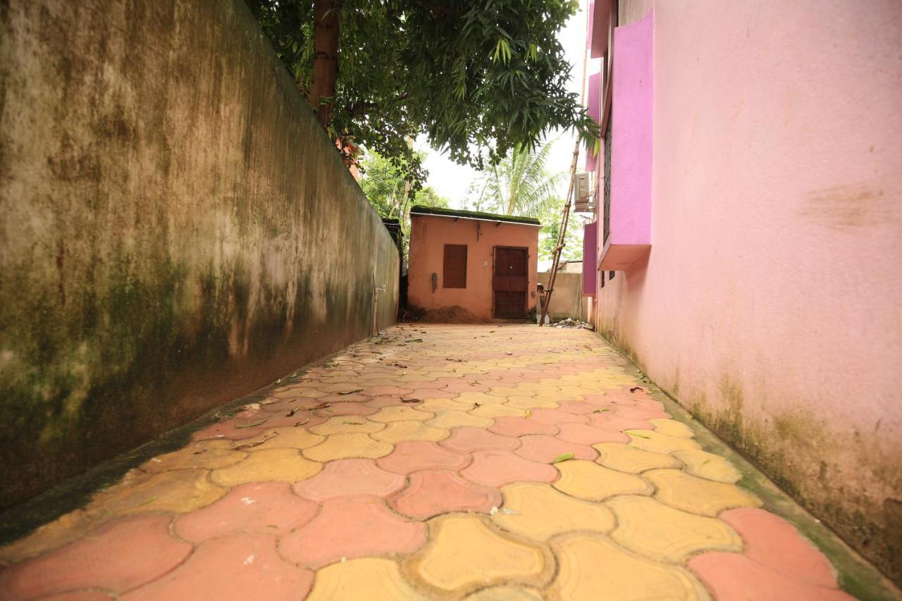 Railview Inn Bhubaneswar Exterior photo